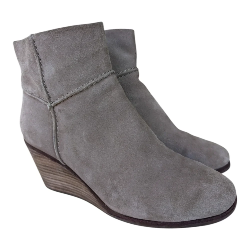 Lucky Brand Zollini, Split Suede, Wedge-Heel‎ Ankle Boot in Dune 7.5zM